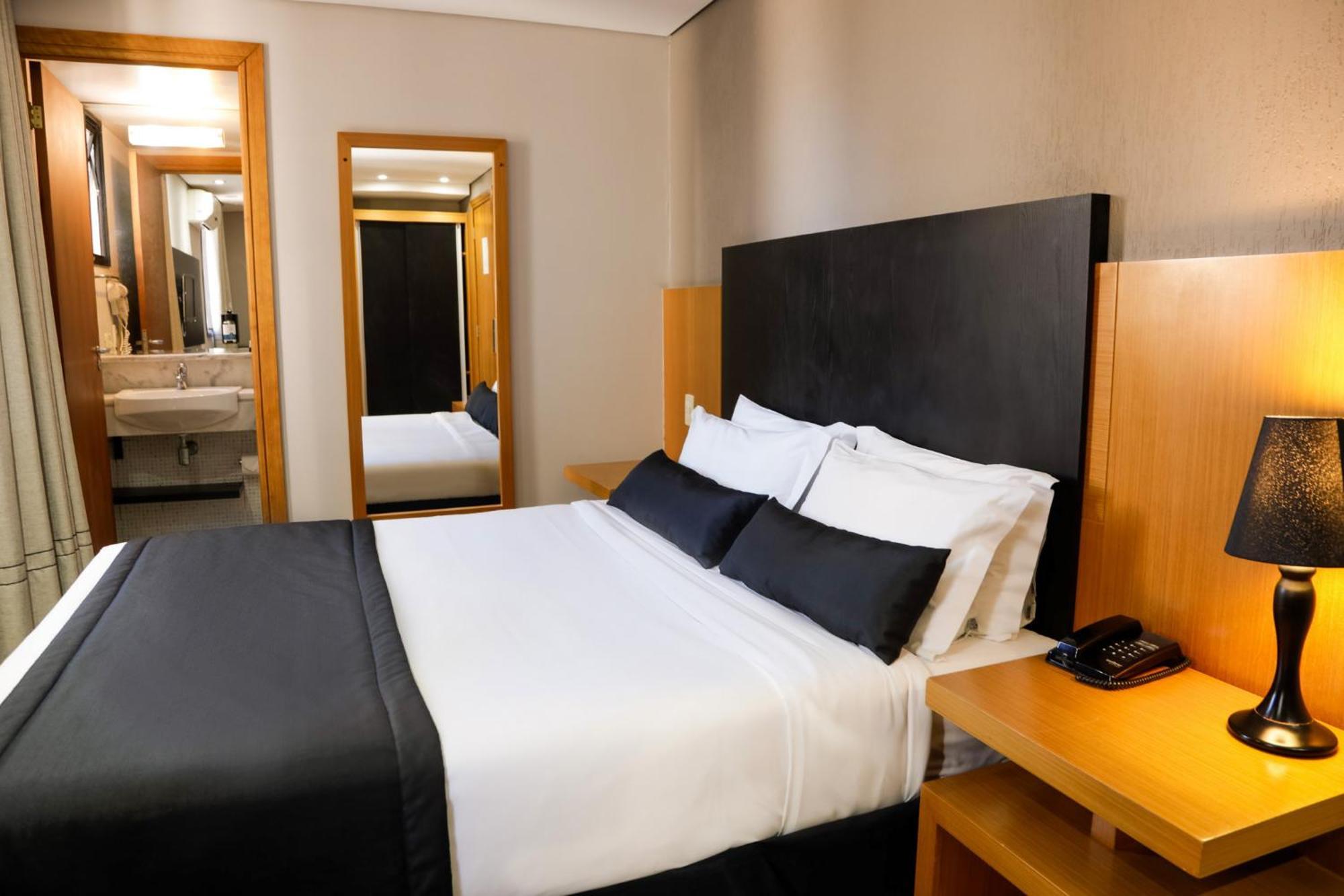 Hotel Slaviero Curitiba Batel Esterno foto