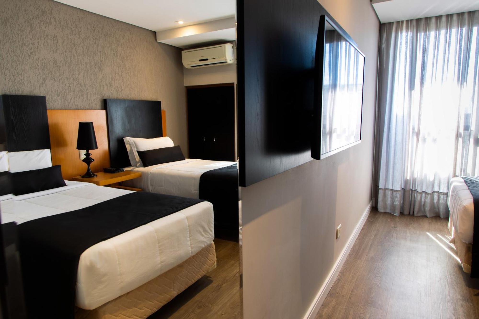 Hotel Slaviero Curitiba Batel Esterno foto